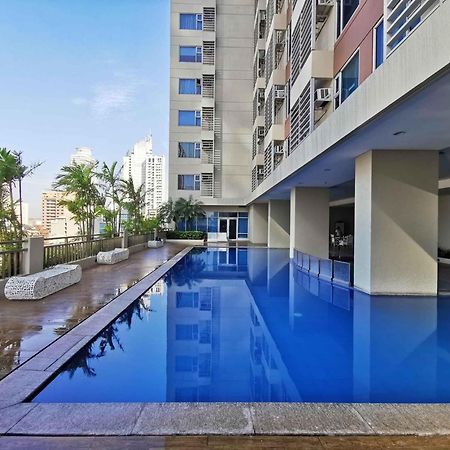 8 Adriatico Staycation Manila Exterior photo