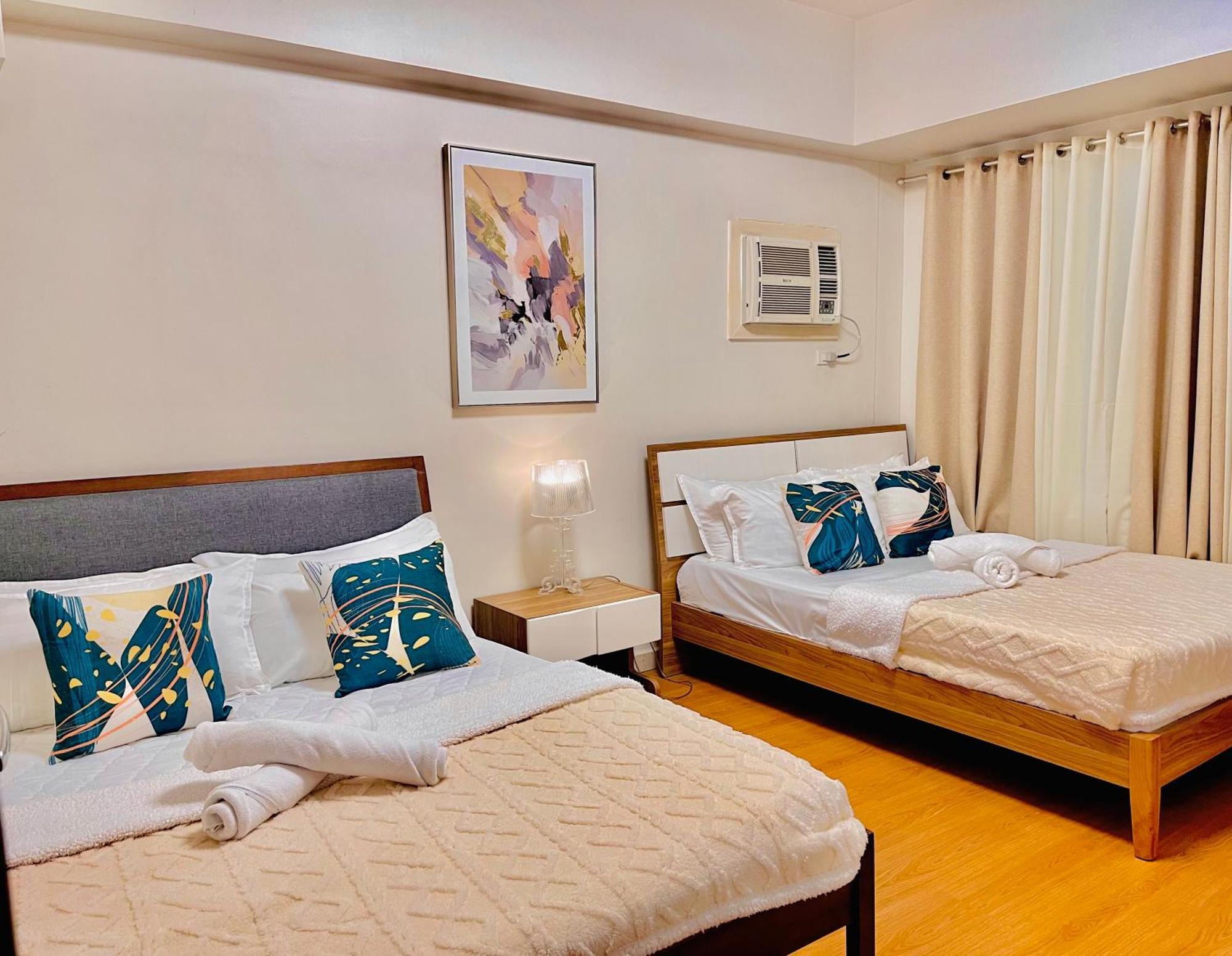 8 Adriatico Staycation Manila Exterior photo